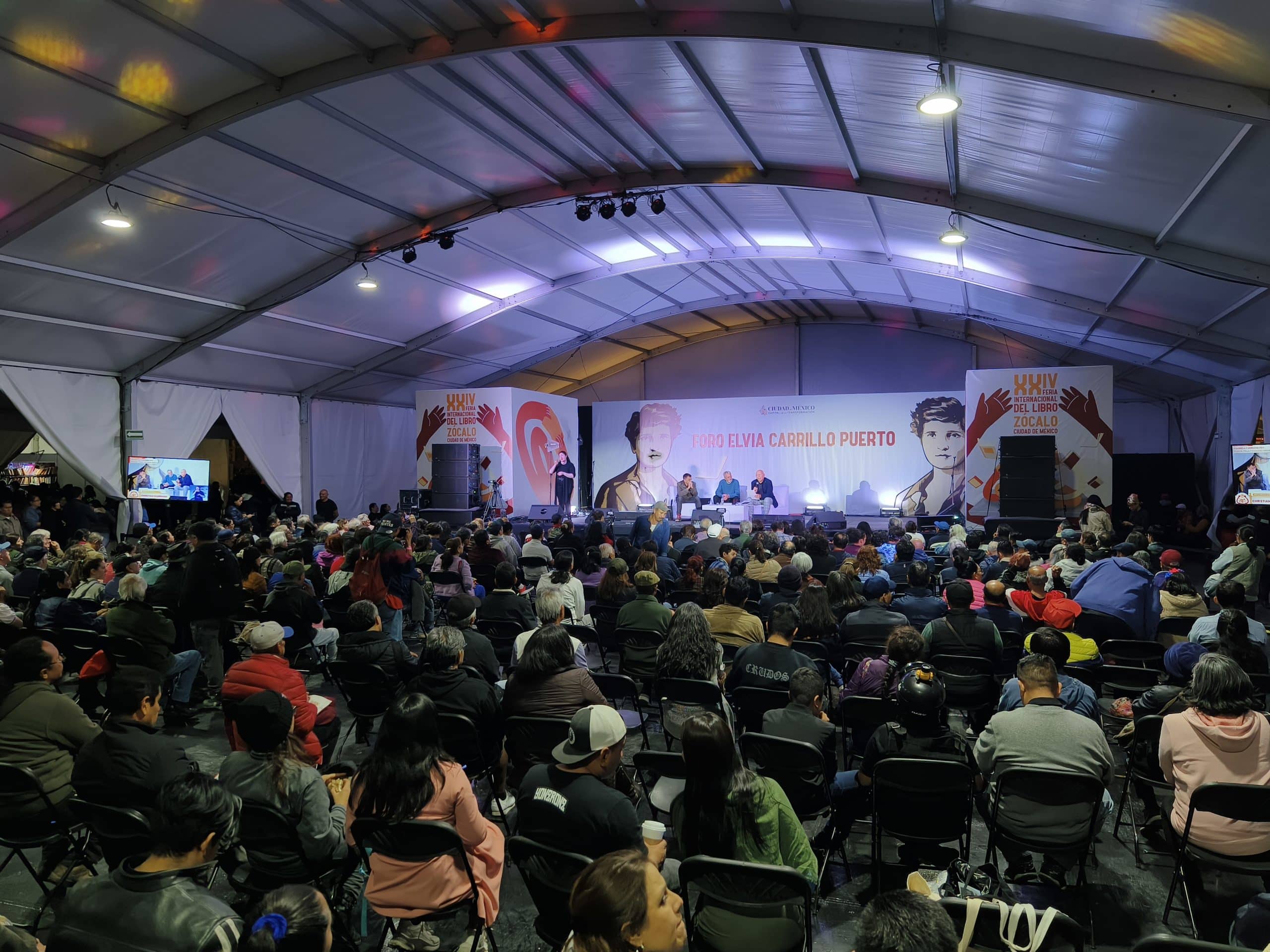 Christian Rodríguez junto a Juan Carlos Monedero y Giovanni Porzio en la Feria Internacional del Libro de Ciudad de México